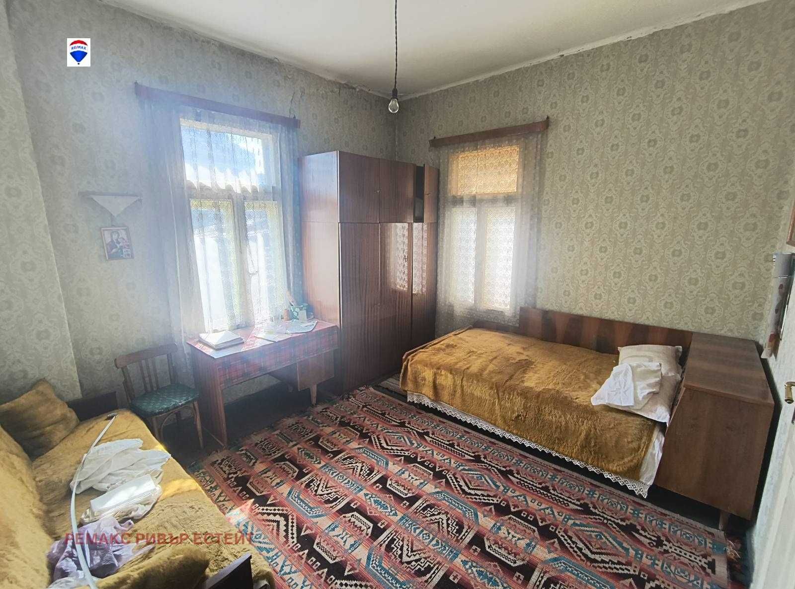 Етаж от къща под наем в центъра на гр. Русе