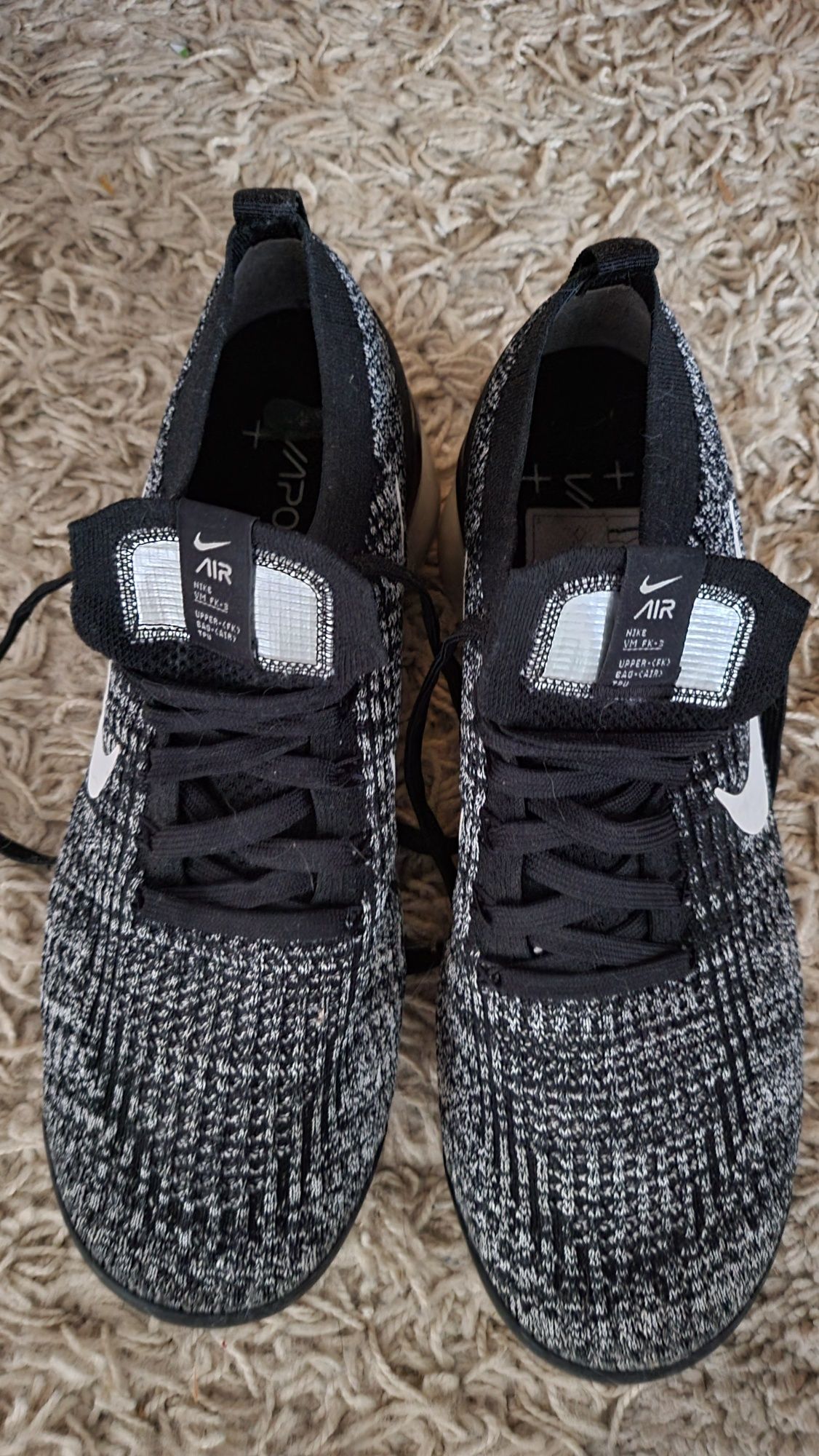 Маратонки Nike VaporMax размер 44.5 няма скъсано или спукано