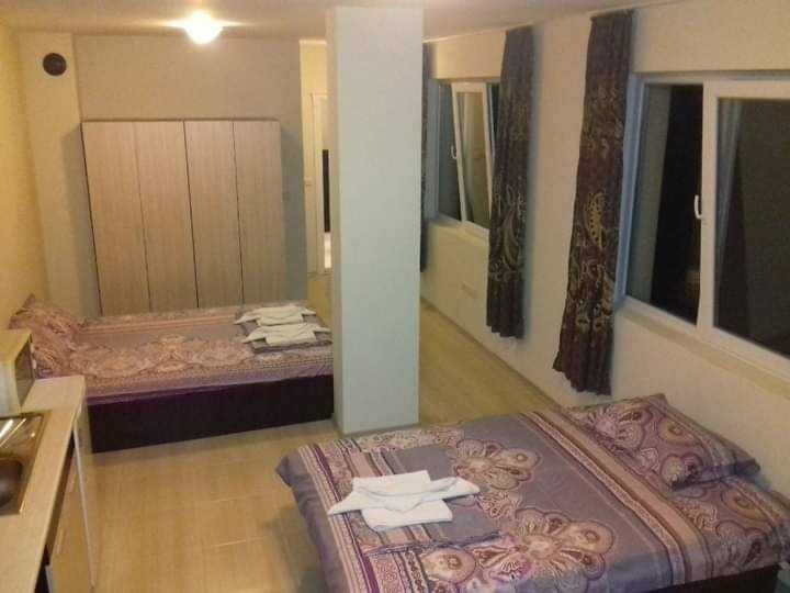 Дава се под наем Едностаен апартамент в Несебър - 30 кв.м за 16.83 € - Снимка #1
