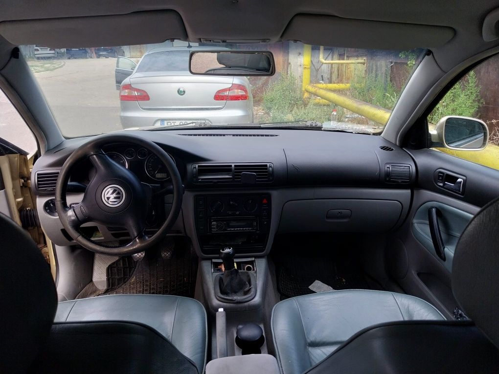 Passat 1.9 , 1200
