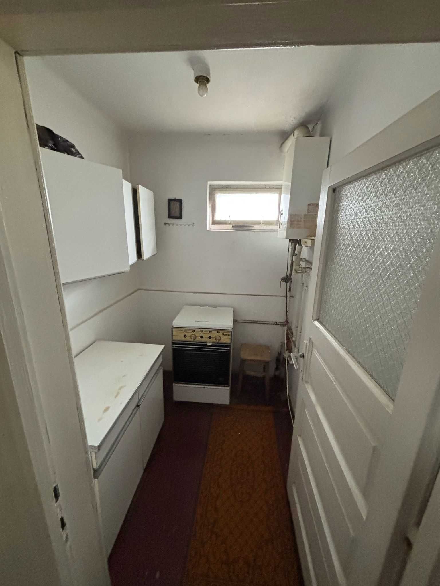 Proprietar vand apartament in vila si curte pe strada Clujului