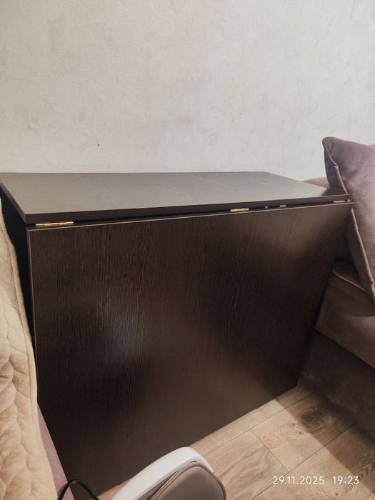 Продам стол книжка.