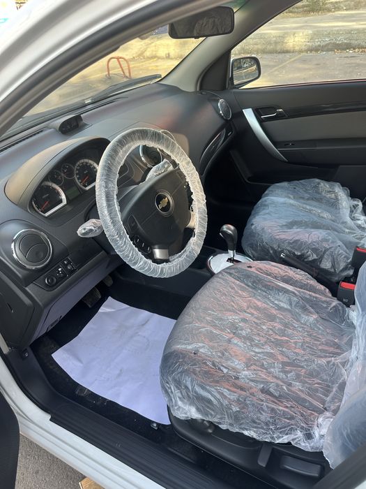 Nexia 3 sotiladi avtomat