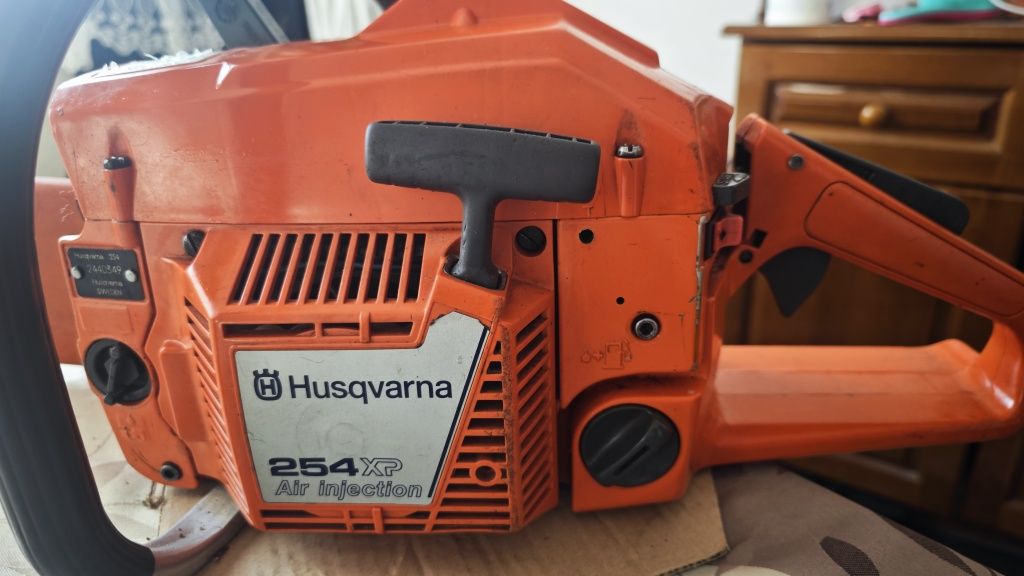 HUSQVARNA(Хускварна )254XP professionall