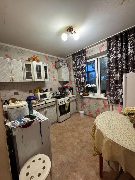 Продам 1 ком кв с пл 39 кв.м. 4 мкр..