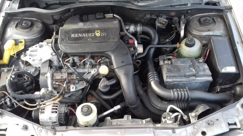 Dezmembrari  Renault MEGANE 1  1995  > 2006 1.9 dCi Motorina