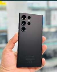Смартфон Samsung Galaxy S23 Ultra 12 ГБ/512 ГБ черный продам СРОЧНО