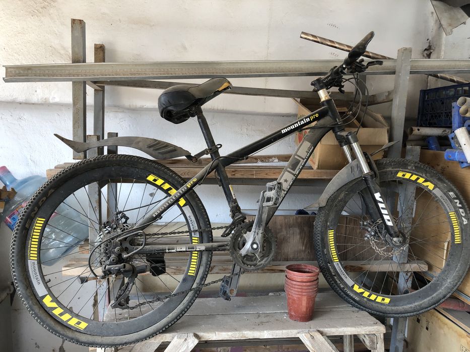 Велосипед  Mountain Pro для горного и городского котания