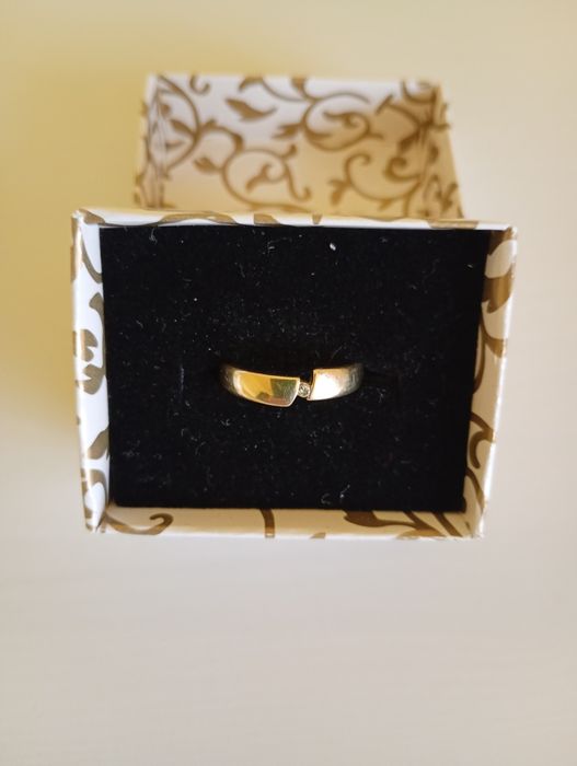 Inel de aur cu diamant