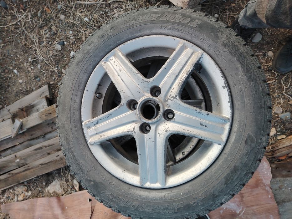 Продам комплект дисков с резиной липучка