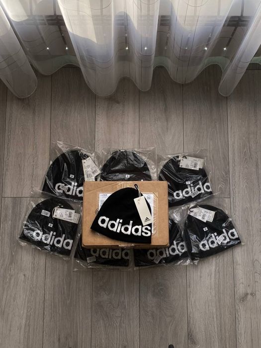 шапка адидас оригинал