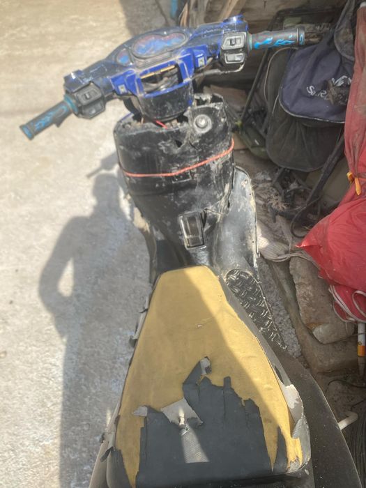 Vand quad smc barossa 170cc Sau aprilia sr50 Dezmembrez aprilia sr 50