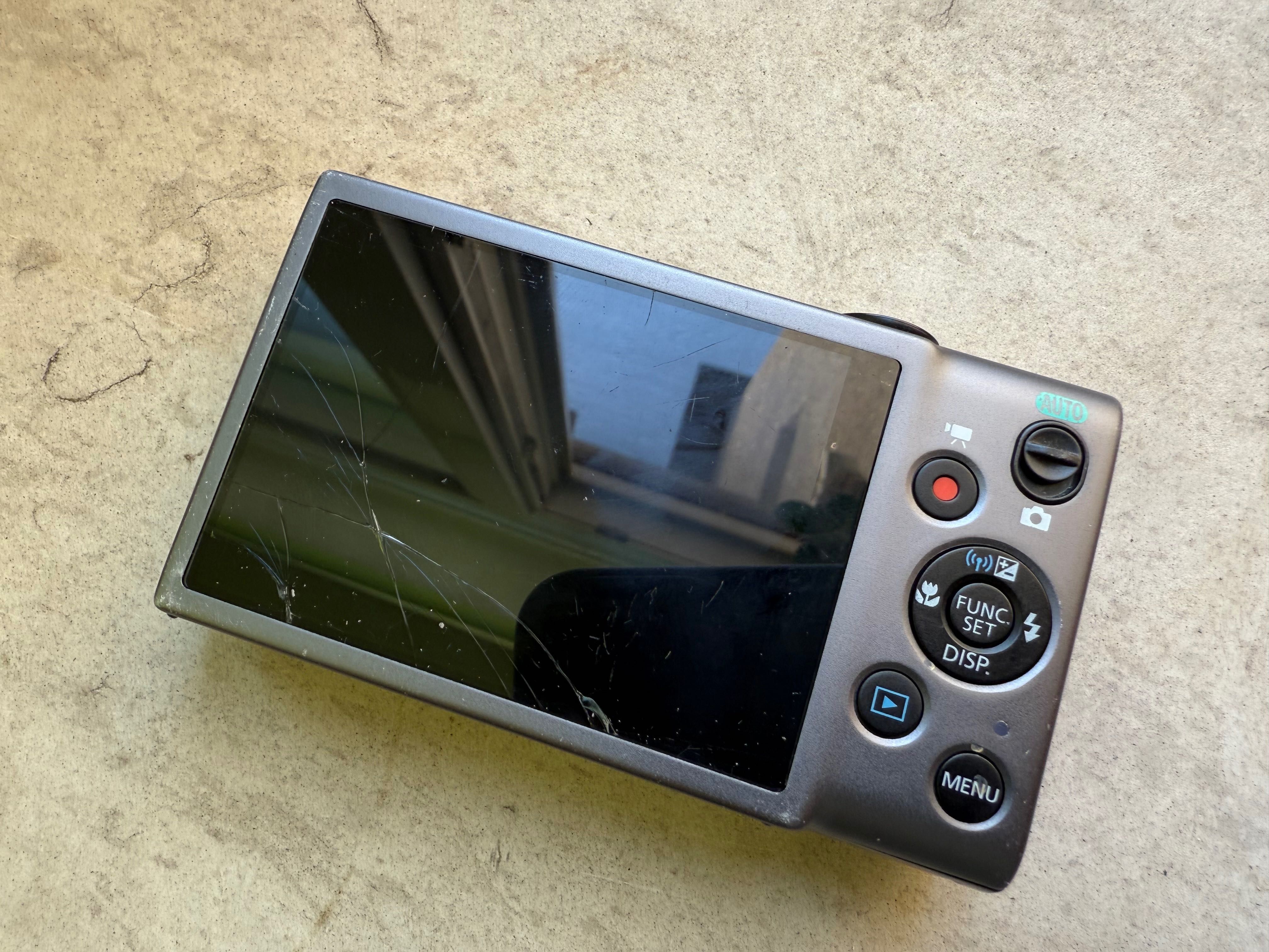 Aparat foto Canon ixus 140 HD 16Mp cu WiFi cititi anuntul