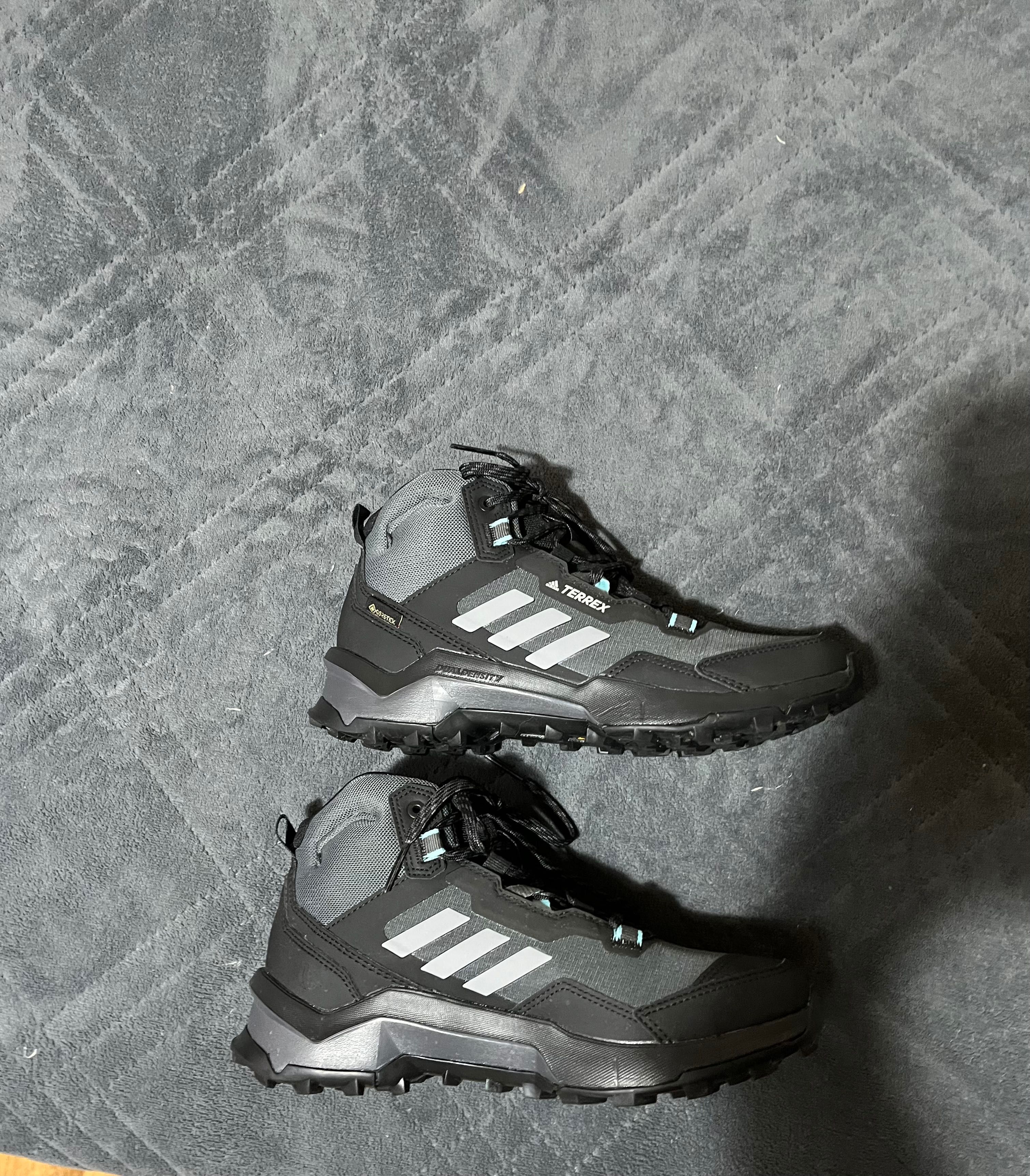 Обувки Adidas Terrex