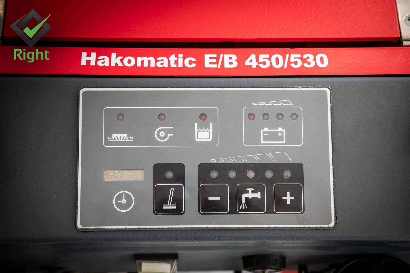Машина за почистване на под на батерии - Hako 450/530