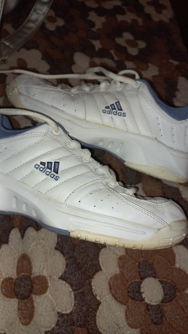 Маратонки Adidas