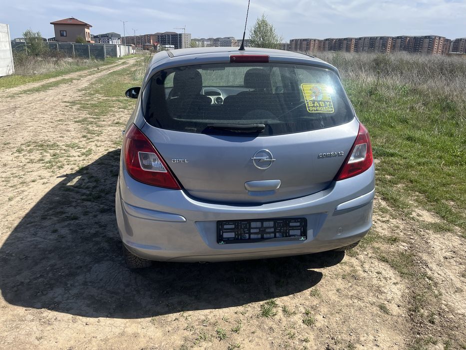 Dezmembrez Opel Corsa D 1.2 benzina 2006-2009