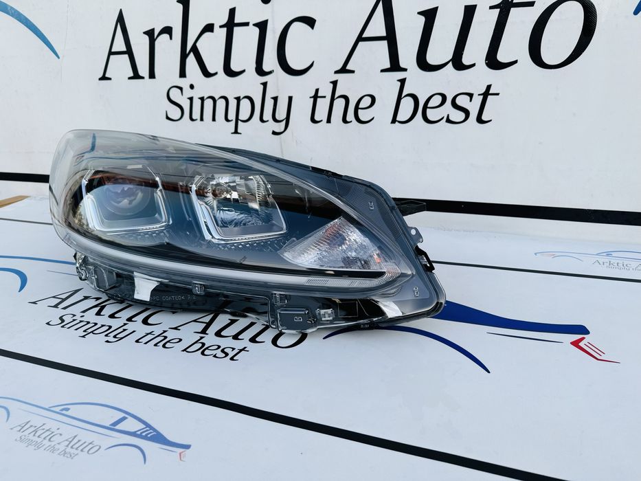 Far dreapta led Ford Kuga dupa 2020 cod LV4B-13W029-AL