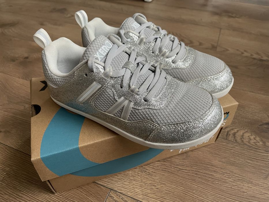 Боси обувки Xero за момиче, номер 34