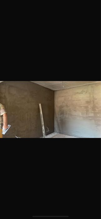 Tencuiala mecanizata ipsos / var ciment