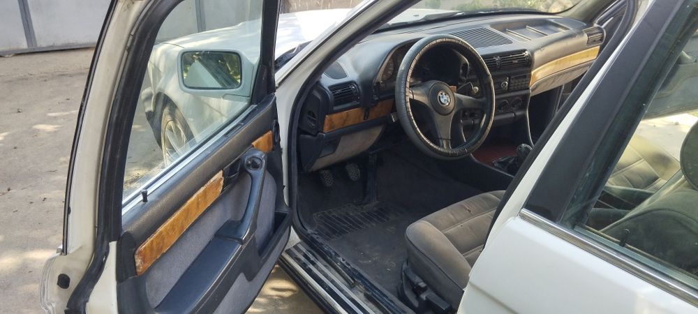 BMW  E32 - 730 b30