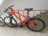 Vand bicicleta B’twin se poate vedea stare perfecta
