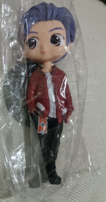 Продаю фигурки группы BTS