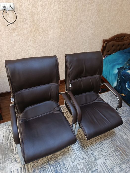 Срочно продам два кресла в отличном состоянии