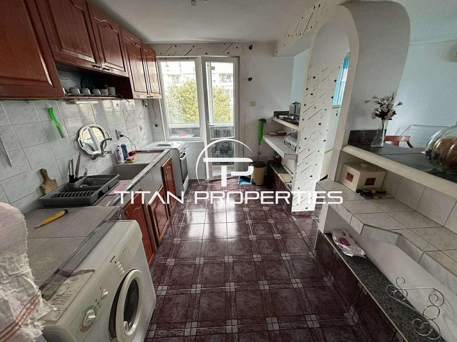 Дава се под наем Тристаен апартамент в Варна, Зимно кино Тракия - 100 кв.м за 562 € - Снимка #4