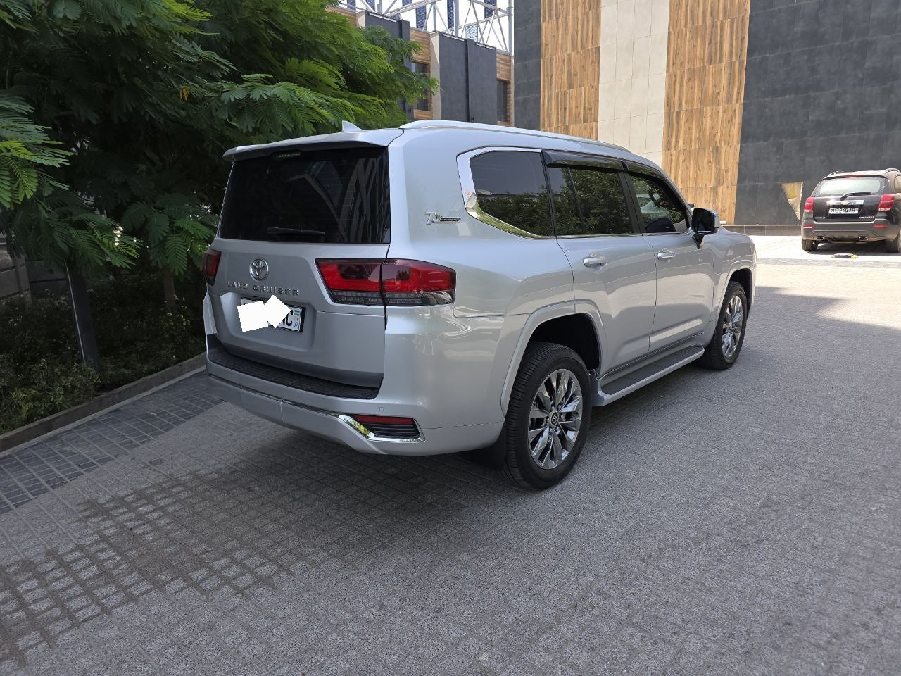 Toyota Land Cruiser LC300 (Европейка)
— Год выпуска: 2022
— Объём двиг