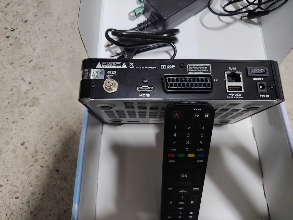 Antena receptie satelit + receiver HD