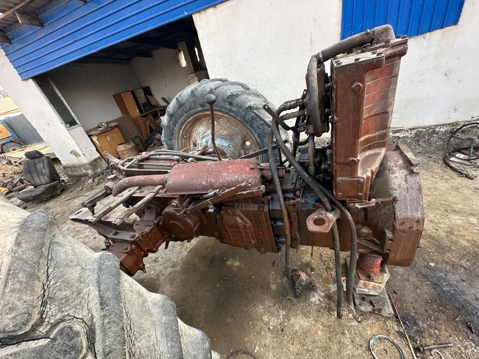 Мтз запчасть  передний  мост  каропка  кожух  задний мост