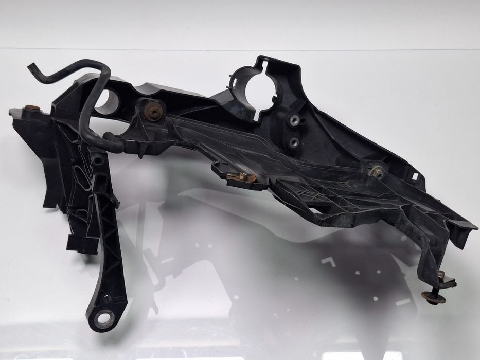 Suport far stanga AUDI A4 IV Avant 8K5, B8 2007 - 20152.0 TDI CAGA, CJ