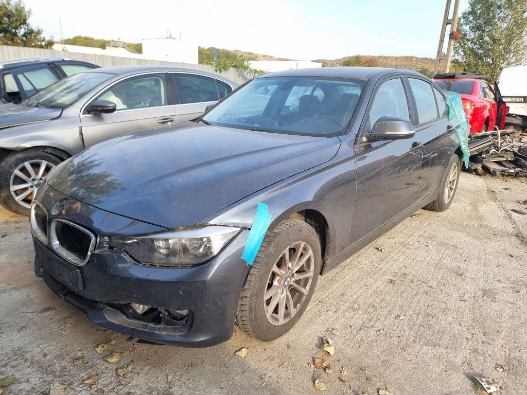 ansamblul stergatoare bloc lumini maneta semnalizare praguri airbaguri volan plafoniera BMW seria 3 F30 320d motor 2.0d dezmembrez