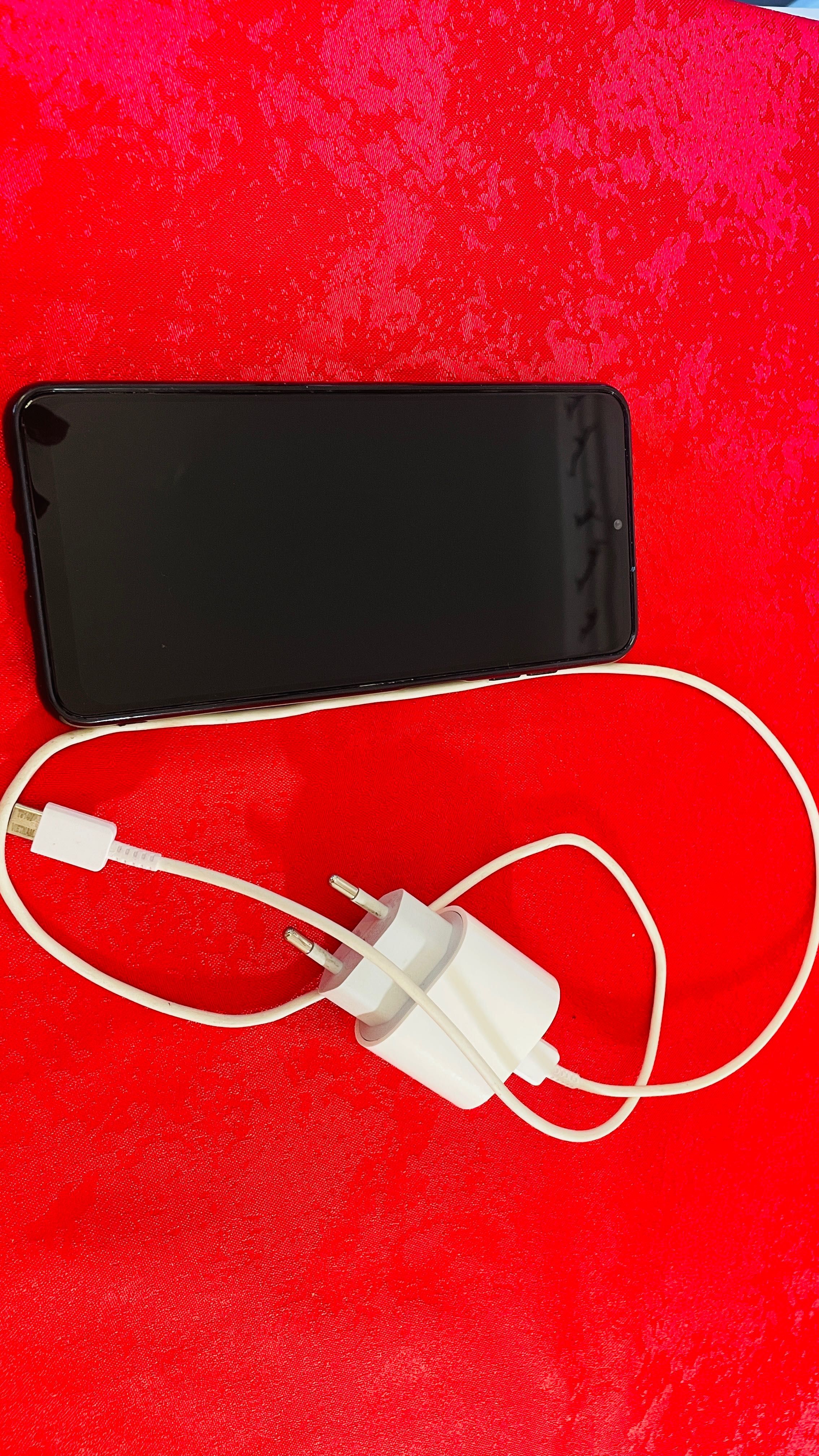 Vând telefon Samsung Galaxy A04s în stare perfectă