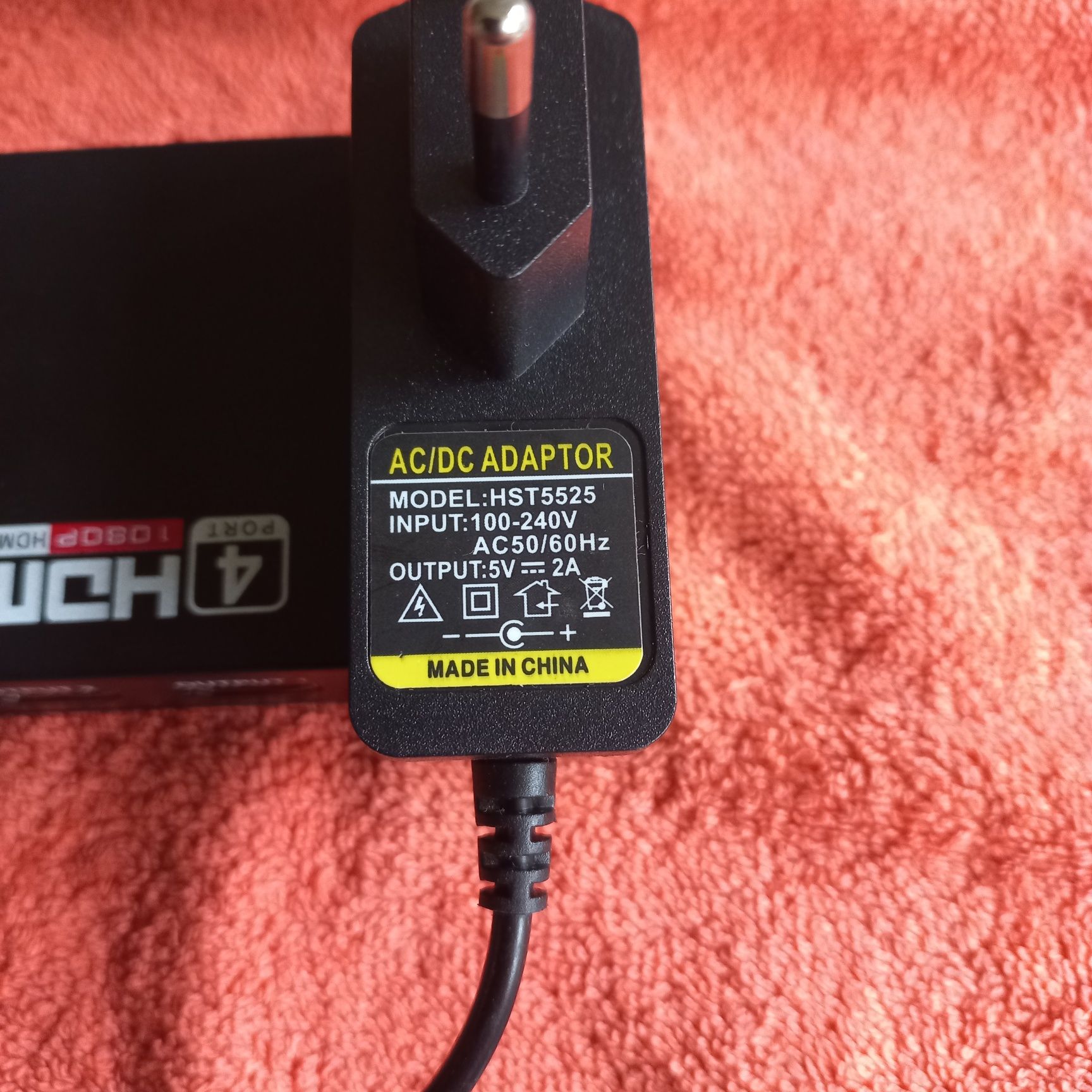 Продам разветвитель HDMI сплитер переходник на 4 монитора