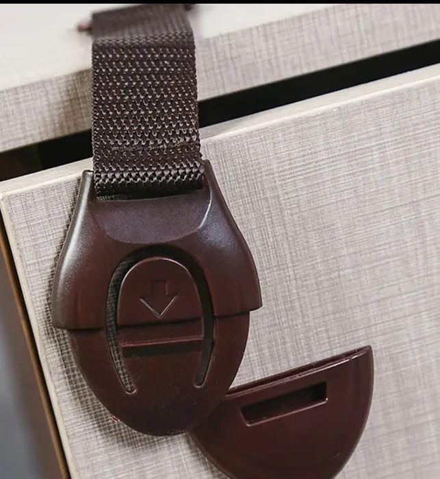 Замки защита на мебель