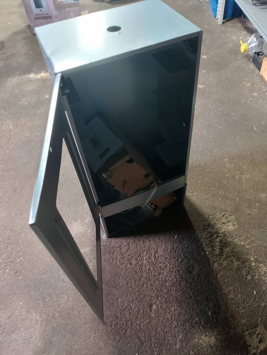 Vând afumătoare nouă, nefolosită