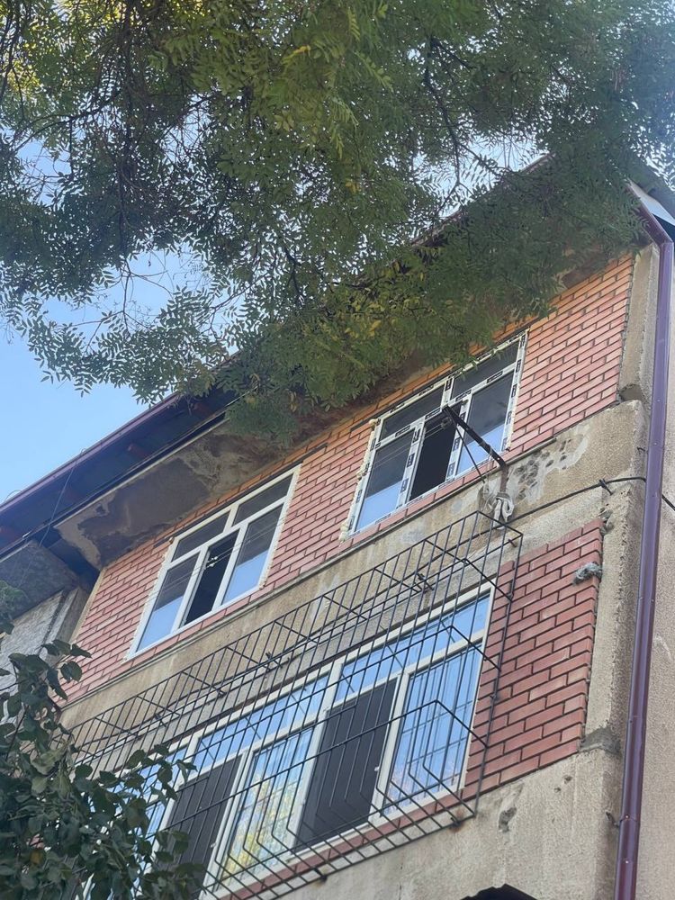 Кора Камиш 1/4, 3 хонали дом сотилади