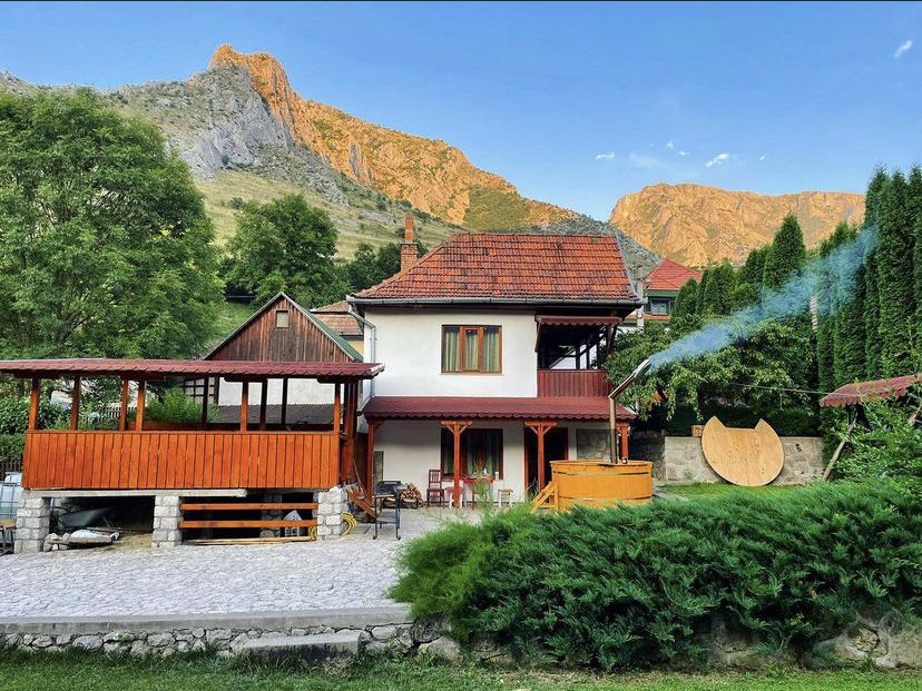 Cabana De Inchiriat RIMETEA cu ciubar‼️