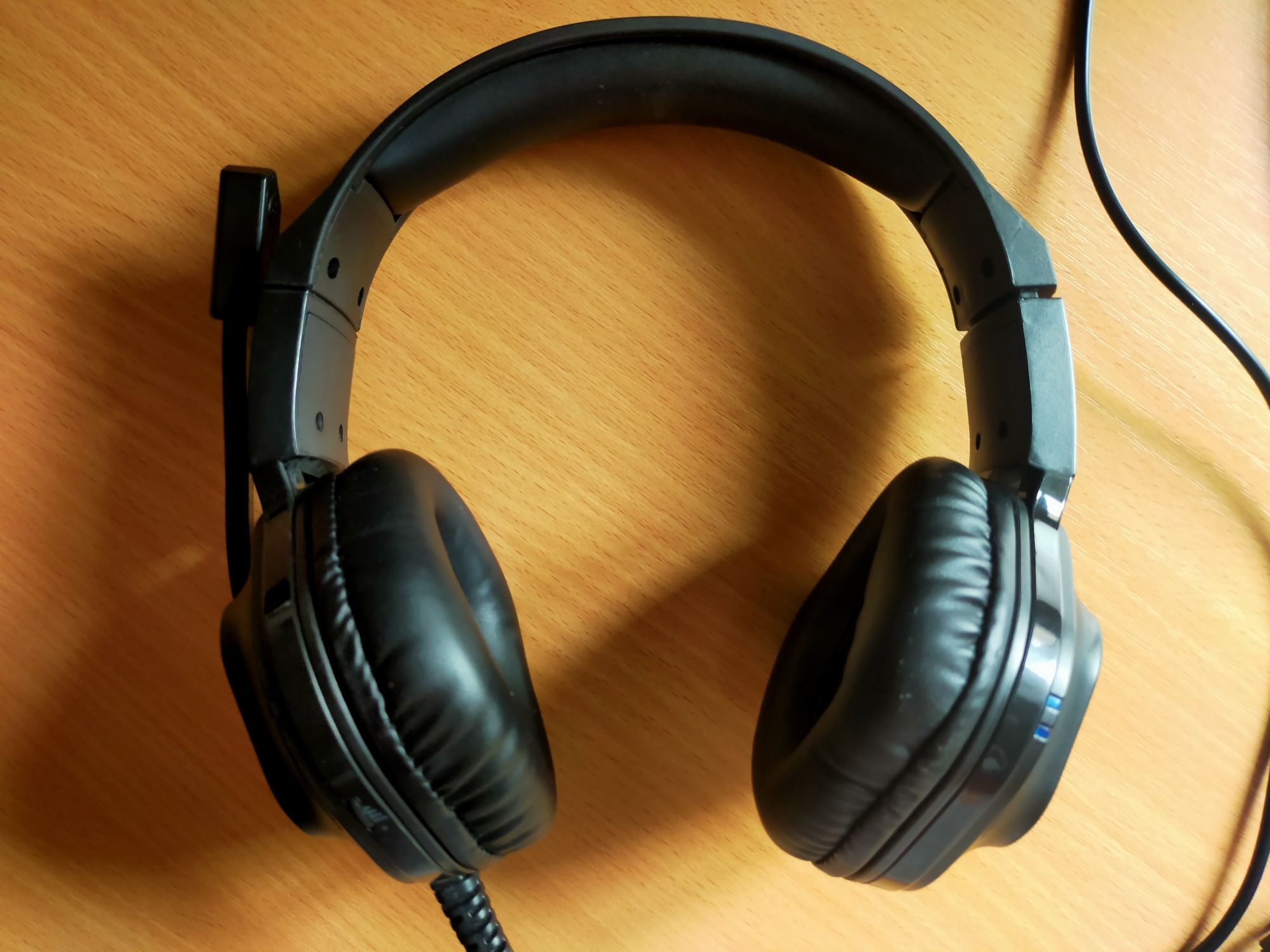 HP stereo headset