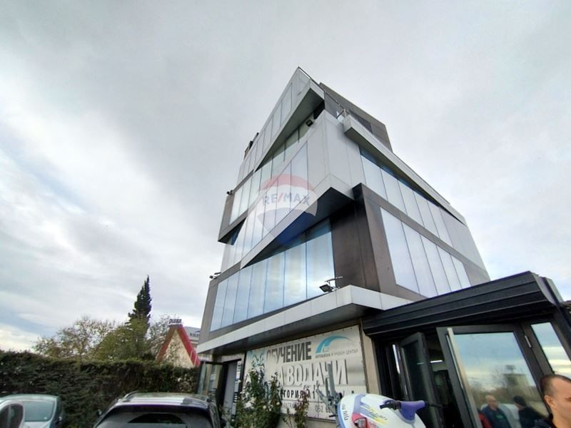 Продава се Офис в Варна, Западна промишлена зона - 89 кв.м за 1146 €/кв.м - Снимка #7