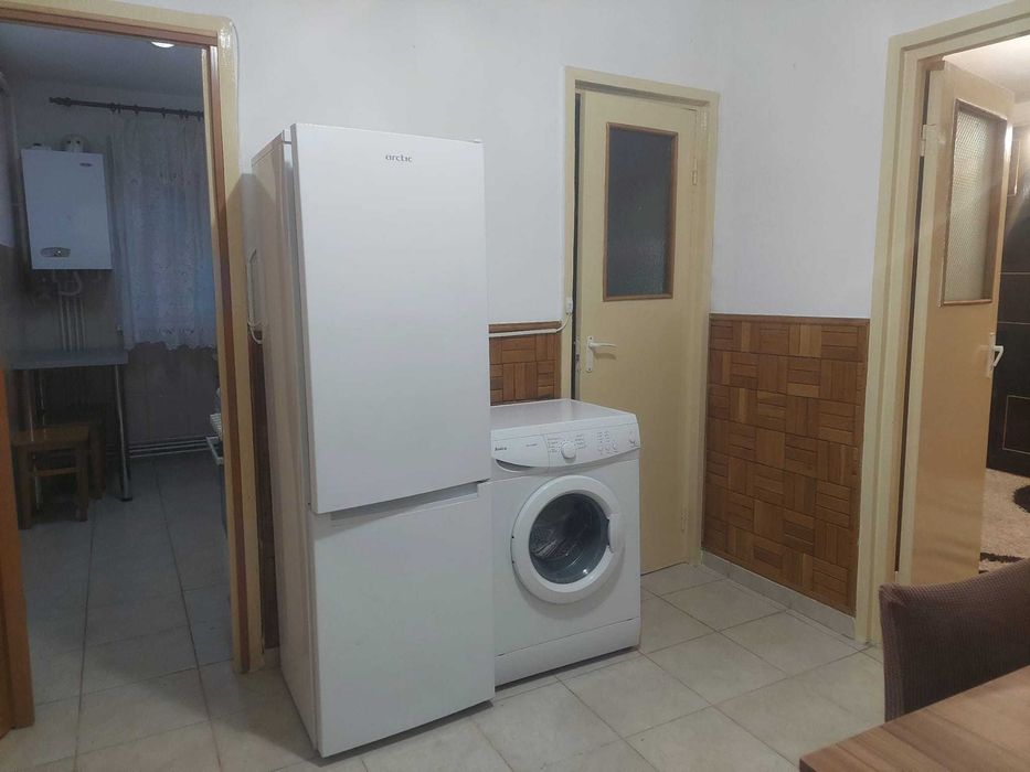Ofer spre închiriere apartament 2 camere – Dâmbu Pietros, lângă Poștă