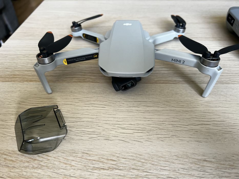 Drona Dji mini 2