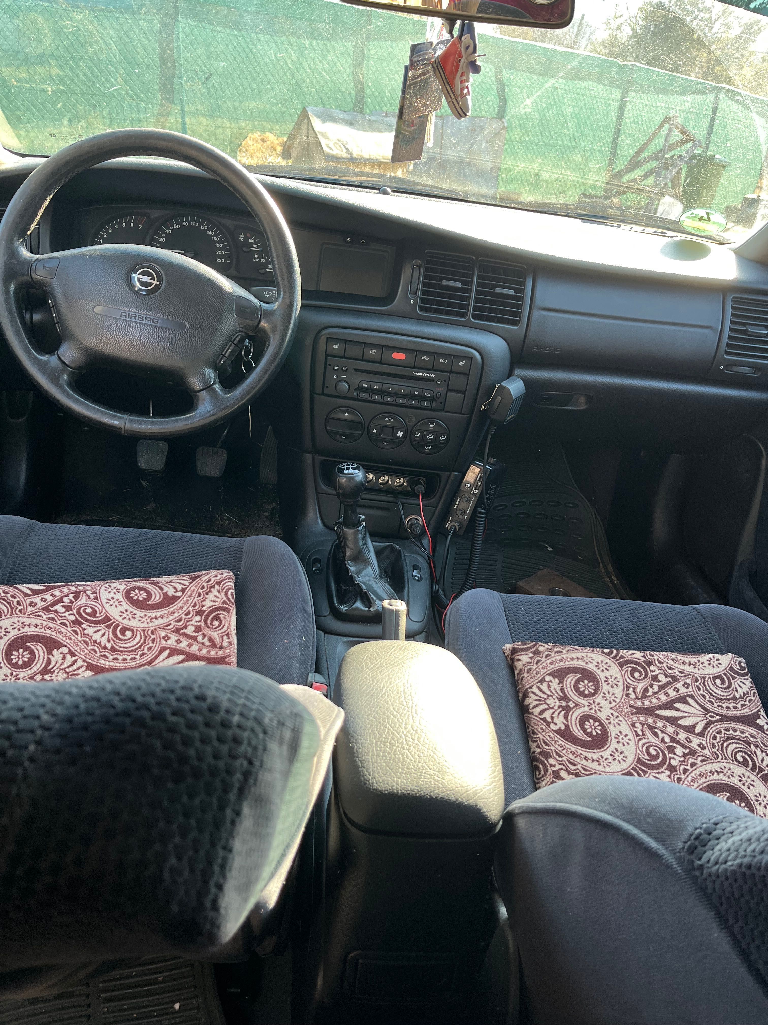Opel vectra B 1.6 16V