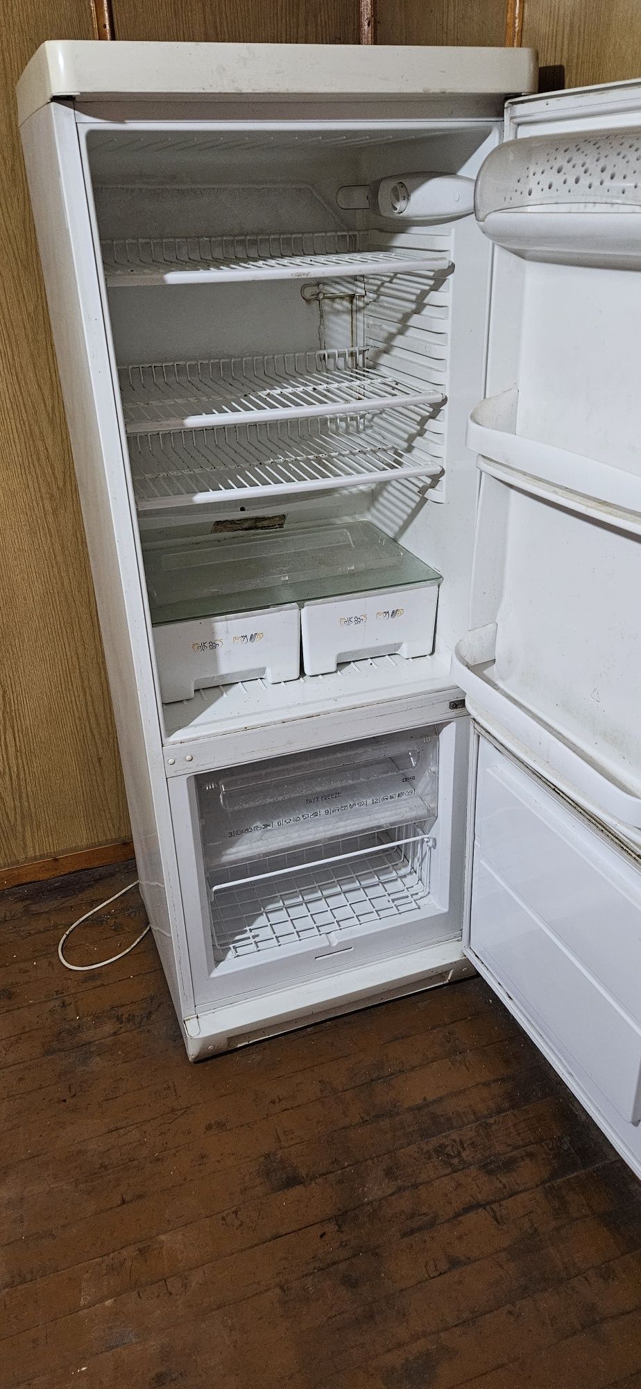Хладилник Zanussi