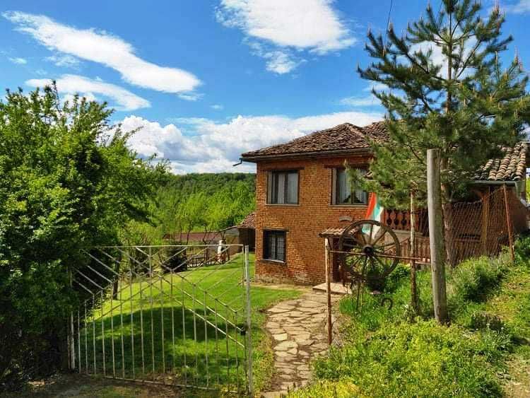 Свободна вече за Нова Година! Три нощувки 14 човека 3000 лв