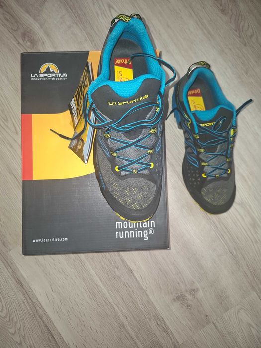 Vand incaltaminte pt drumetii montane