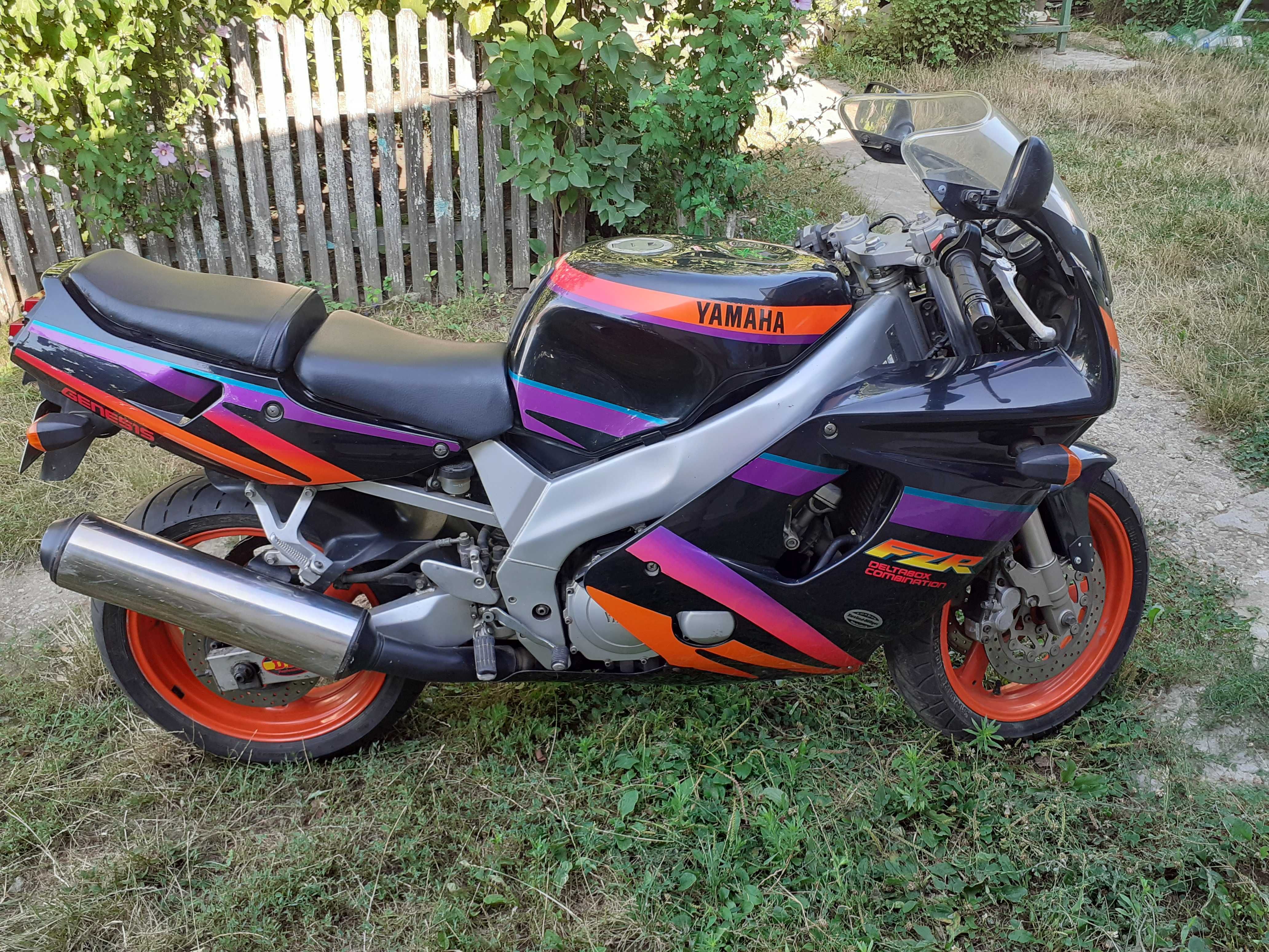 vand yamaha fzr 600 R