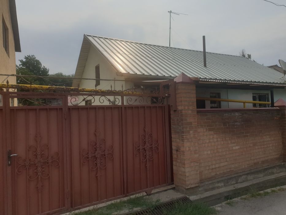 Сдам кирпичный дом долгосрочно